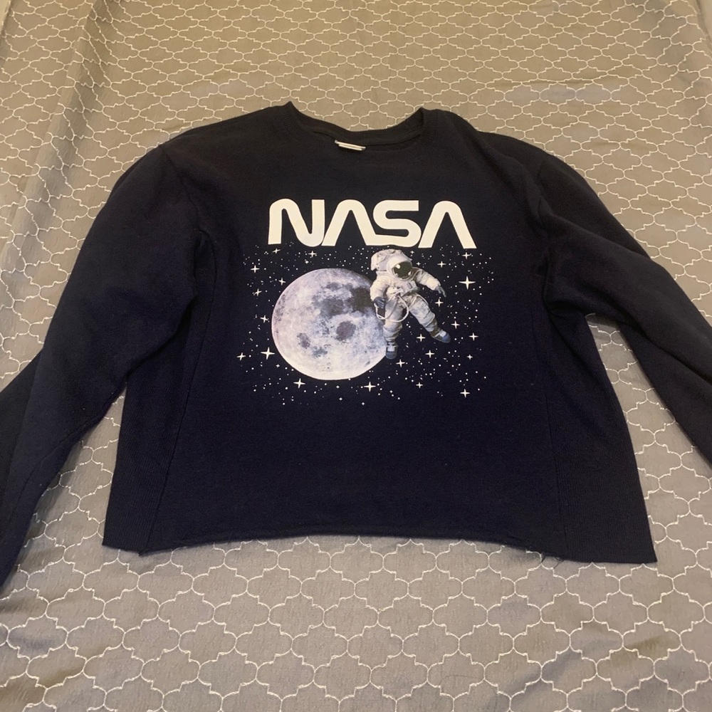 NASA Crop Top Long Sleeve